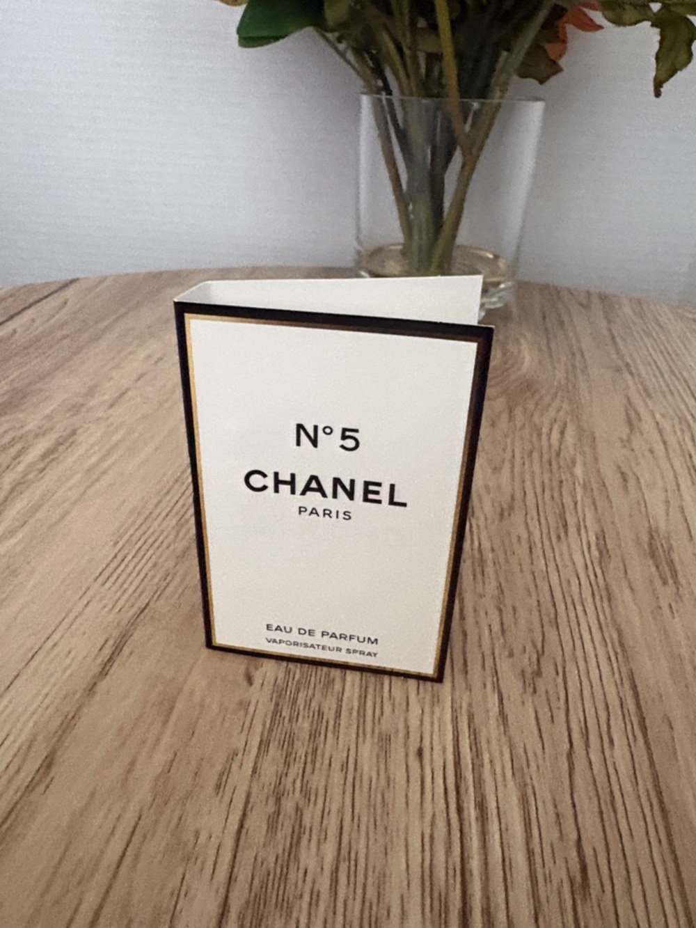 CHANEL No.5 Folded Card Insert - Cream & Black